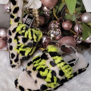 Ugg Fluff Yeah Animalia Sandals brand  New